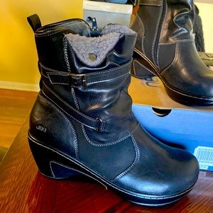 Jambu faux fur boot. Black. Size 9.5